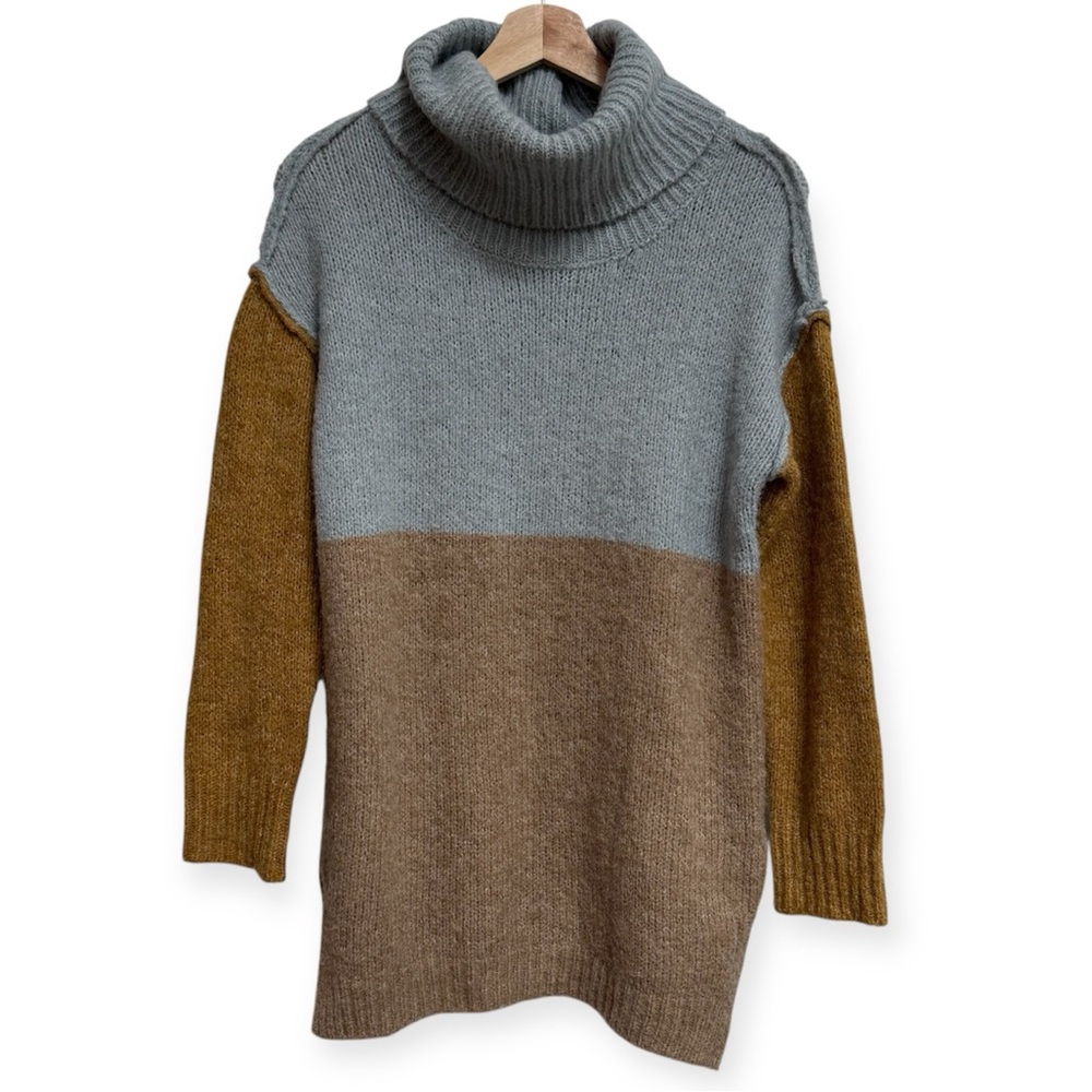 Sundays In Brooklyn Anthropologie Ashley Color Block Turtleneck Sweater‎